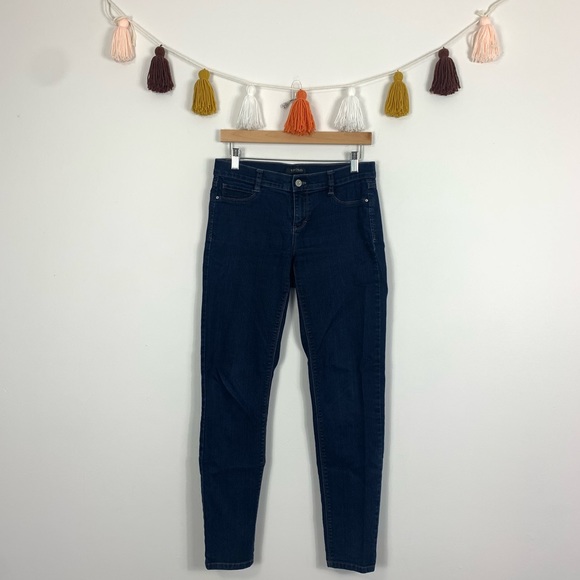 White House Black Market Denim - ✨5/$25✨ White House Black Market Skinny Leg Dark Wash Jeans Small